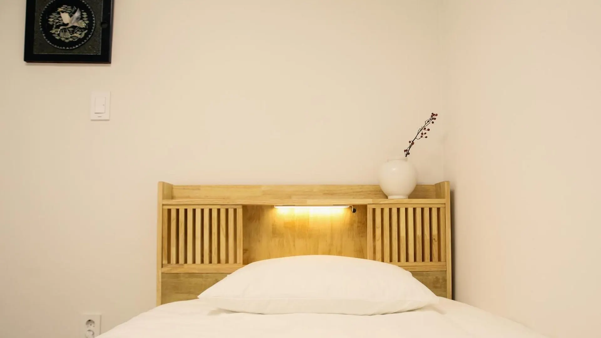 3Br 2Bath 5Bed For Big Group 1F Apartment Seoul 0*,  South Korea